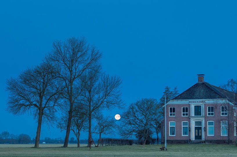 Maanondergang in Groningen van Hans Kerchman