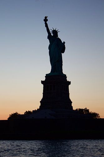 Statue of Liberty New-York City Night Sunset