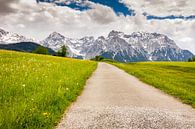 Idyllisch landschap in het Karwendelgebergte van ManfredFotos thumbnail