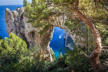 Arco Naturale rotspoort, Eiland Capri, Italië van Christian Müringer