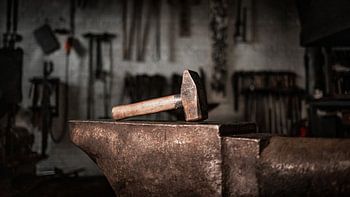 Hammer on anvil