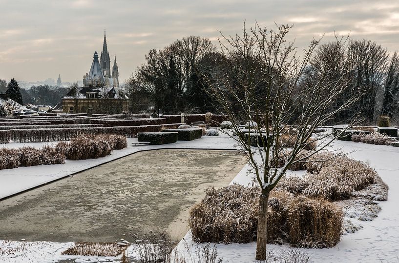 Panoramic view over the Stuyvenberg city park with frozen ponds, van Werner Lerooy