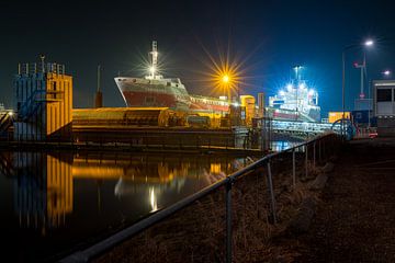 Ebroborg près du chantier naval pendant la nuit sur Jan Georg Meijer