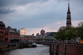 Hamburg, between water and clouds by Marco Kappers