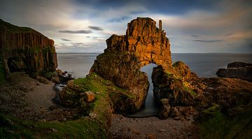 Arches Carsaig sur Wojciech Kruczynski