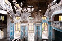 Verlassenes Theater im Verfall.