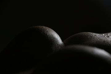 Mooi sereen landschap van een lichaam met druppels werk 3