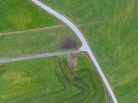 Luchtfoto van veld en weg