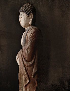 Buddha beeld in bruin tinten van Anneke Herbers Muurdecoratie