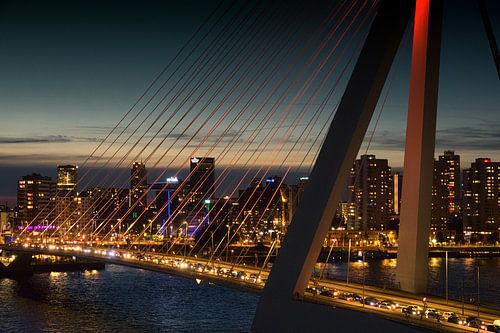 Erasmus bridge in the dark