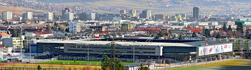 Tivoli Stadion in Innsbruck van Leopold Brix