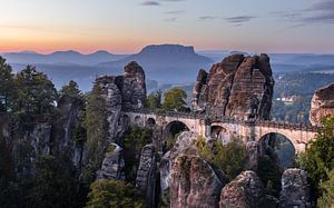 Basteibrücke zum Sonnenaufgang