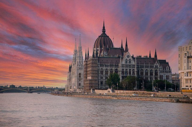 Bâtiment du Parlement hongrois à Budapest. par Brian Morgan