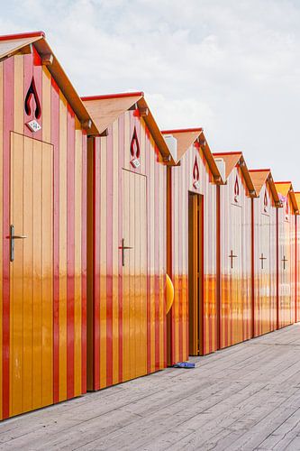 Rood En Oranje Gestreepte Kleedhokjes In Sorrento