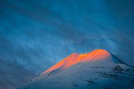 Zonsopkomst op de Lyngen Alpen - Tromsø, Noorwegen van Martijn Smeets thumbnail