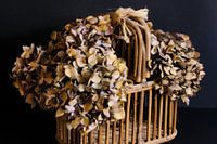 Droogbloemen in mand