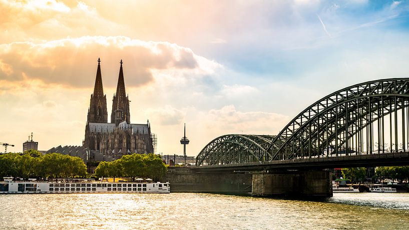 Cologne Cathedral by Günter Albers