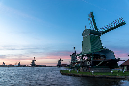 Sonnenuntergang bei den Mühlen