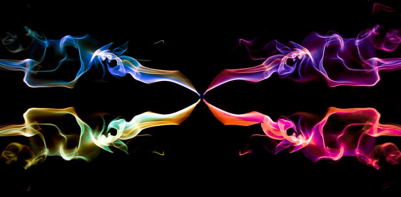 Fantaisie dans la fumée, fumée colorée. par Gert Hilbink