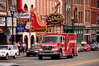 Amerikaanse brandweerauto in Nashville van Arno Wolsink thumbnail