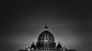 Dôme de la basilique Saint-Pierre - noir et blanc sur Rene Siebring