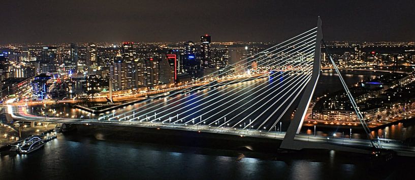Erasmus bridge Rotterdam by Paul Hinskens