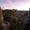 Un lever de soleil sur le Bastei est un spectacle inoubliable de la nature. sur Patrick Noack