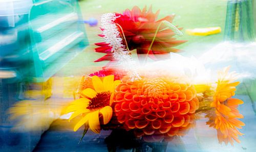 Modern abstract flowers by Fine Art Flower - Artist Sander van Laar