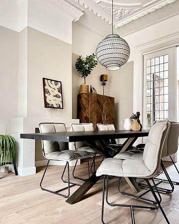 Studio Palette x Whispering Bold - Minimal