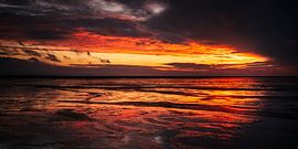 Mer des Wadden incandescente. Coucher de soleil spectaculaire sur la mer du Nord. sur Pitkovskiy Photography|ART