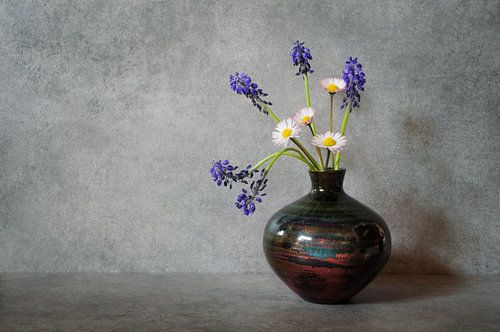 Frühlingsblumenstrauß Stillleben