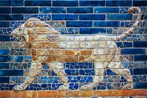 Babylonischer Löwe auf historischer Fliese