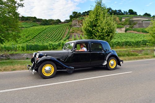 Citroën 11 CV Traction Avant - Pic 2.2