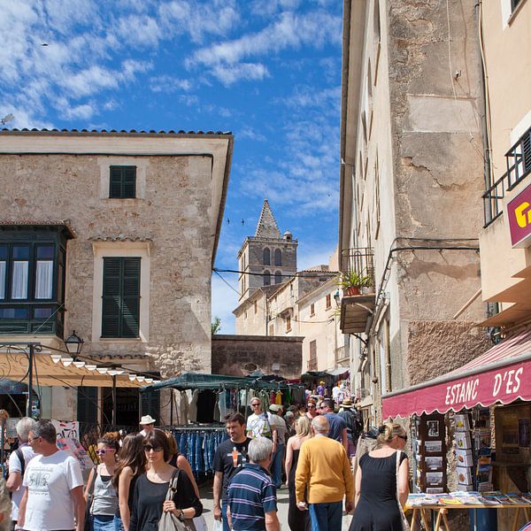 Market day in Sineu (Mallorca) by t.ART