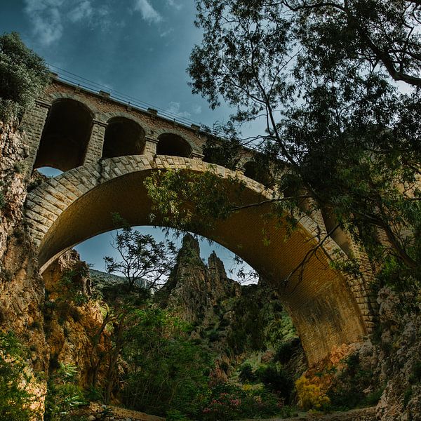 Vervallen brug van Milad Hussin