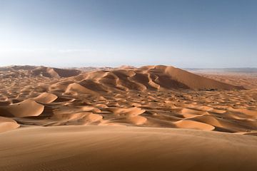 Panorama van de Sahara-duinen bij Merzouga van Visuals by Justin