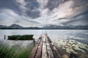Hopfensee im Allgäu mit schönem Wolkenhimmel