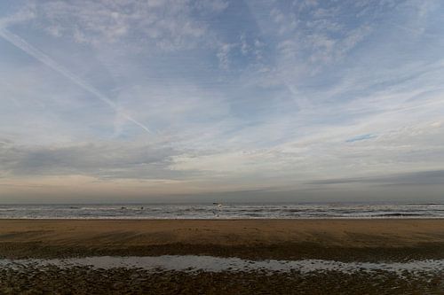 beach on a cloudy day in winter