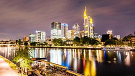 Fankfurt am Main bei Nacht van Günter Albers