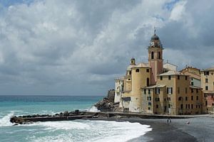 Camogli, ein verschlafenes Fischerdorf an der Riviera di Levante von Gert van Santen