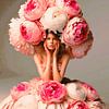 Je suis habillée d'hortensias roses. ( 1 ) sur Ineke de Rijk