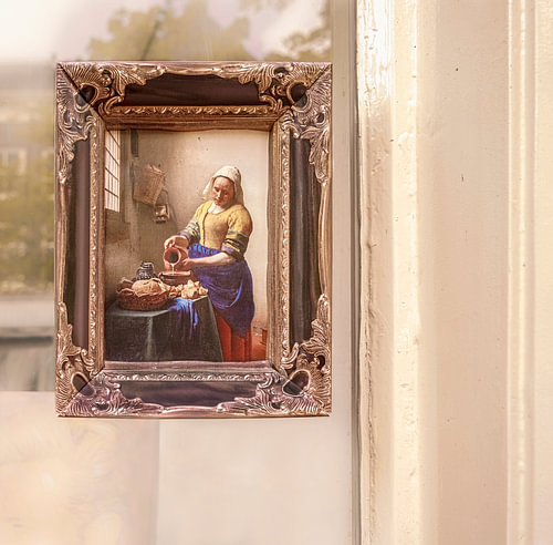 Window shopping : the Milkmaid in Delft