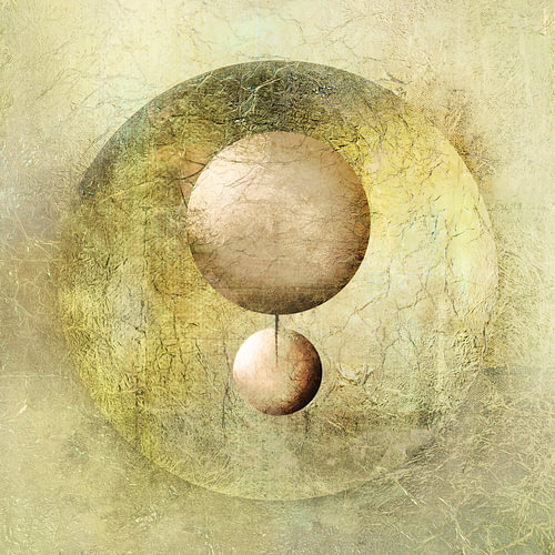 Gold und Minimalismus.