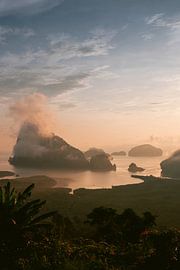 Thailand sunrise Phang Nga travel photography by Lindy Schenk-Smit