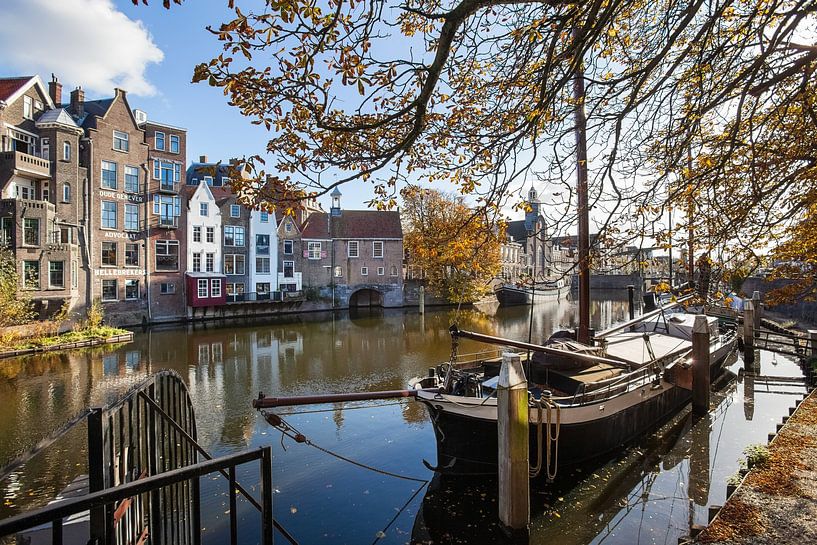 Historisch Delfshaven met woonboten van Peter de Kievith Fotografie