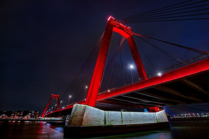 Rotterdam: Willemsbrug bij nacht van Chihong