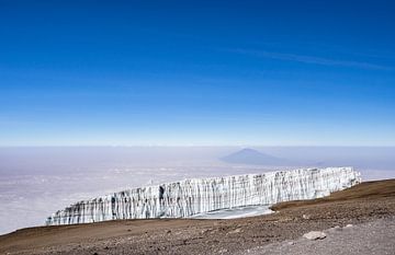 Au sommet du Kilimandjaro sur Ronne Vinkx