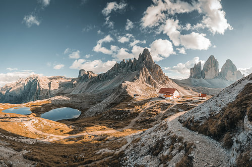 Dolomieten / bergpanorama met drie toppen