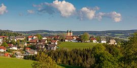 Blick auf St.Märgen im Schwarzwald von Jürgen Wiesler