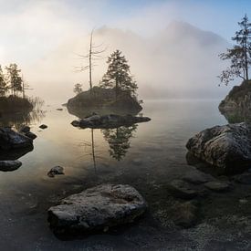 De natuurlijke schoonheid van Berchtesgaden: Het schilderachtige Hintersee meer in Beieren.